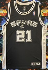 Tim Duncan Jerseys thumbnail